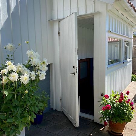 Accommodation For 2 In The Center City Of Lysekil Exterior foto