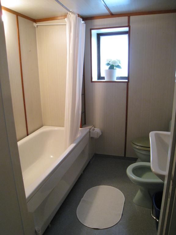 Accommodation For 2 In The Center City Of Lysekil Exterior foto