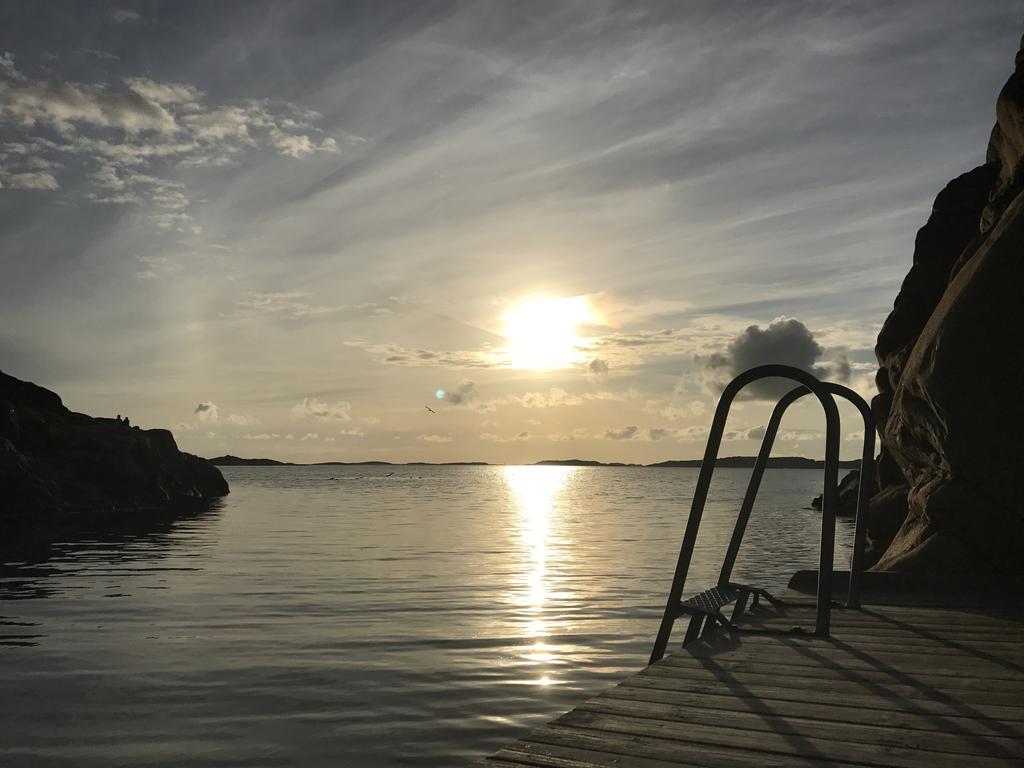Accommodation For 2 In The Center City Of Lysekil Exterior foto