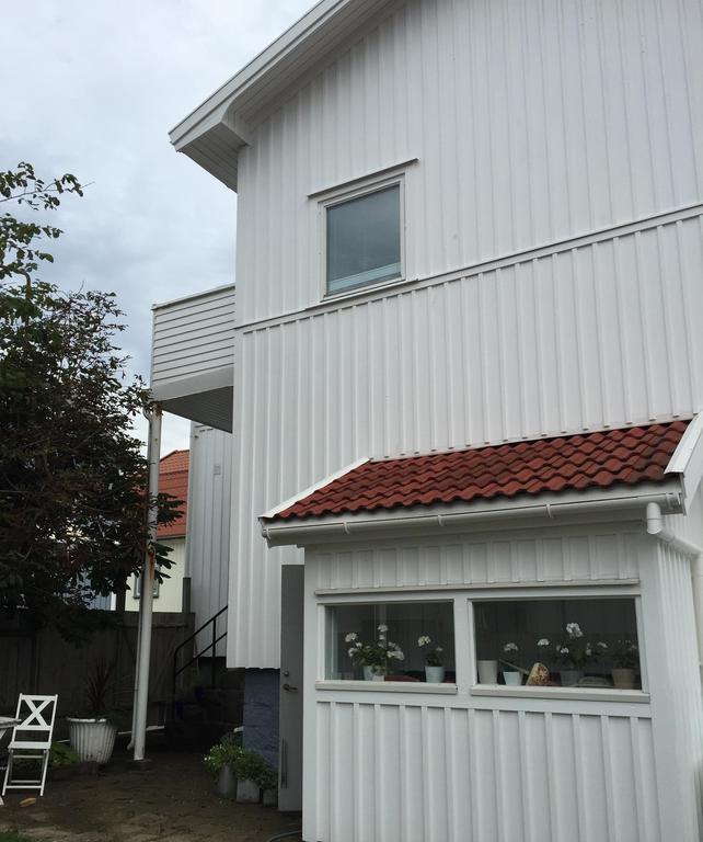Accommodation For 2 In The Center City Of Lysekil Exterior foto
