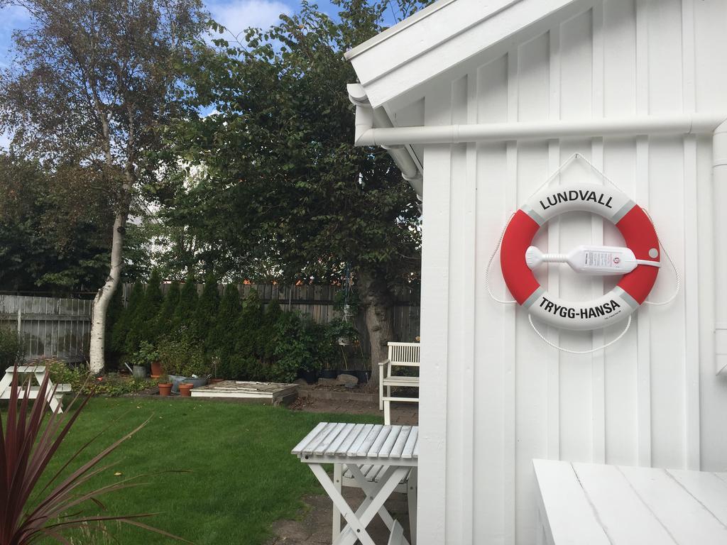 Accommodation For 2 In The Center City Of Lysekil Exterior foto